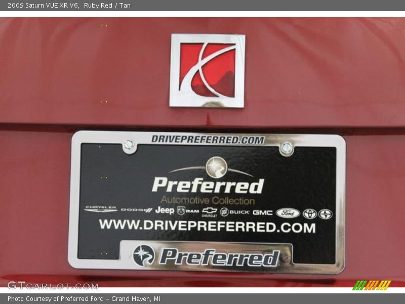 Ruby Red / Tan 2009 Saturn VUE XR V6