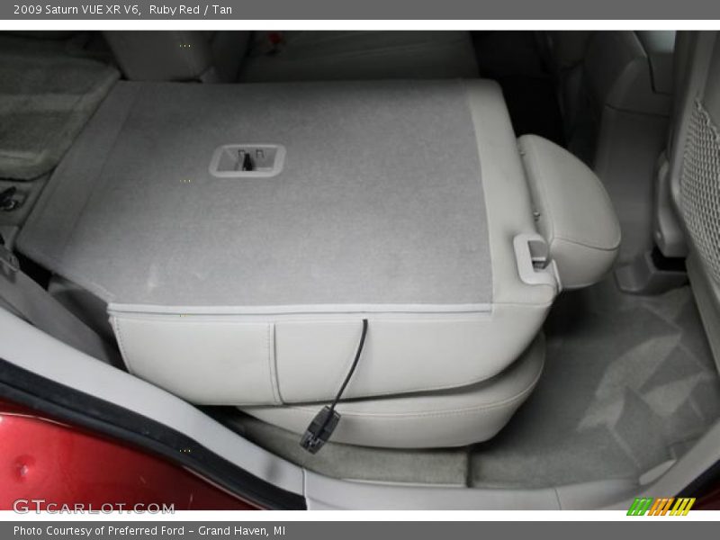 Ruby Red / Tan 2009 Saturn VUE XR V6