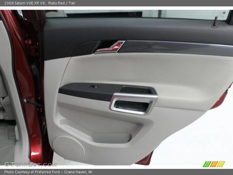 Ruby Red / Tan 2009 Saturn VUE XR V6