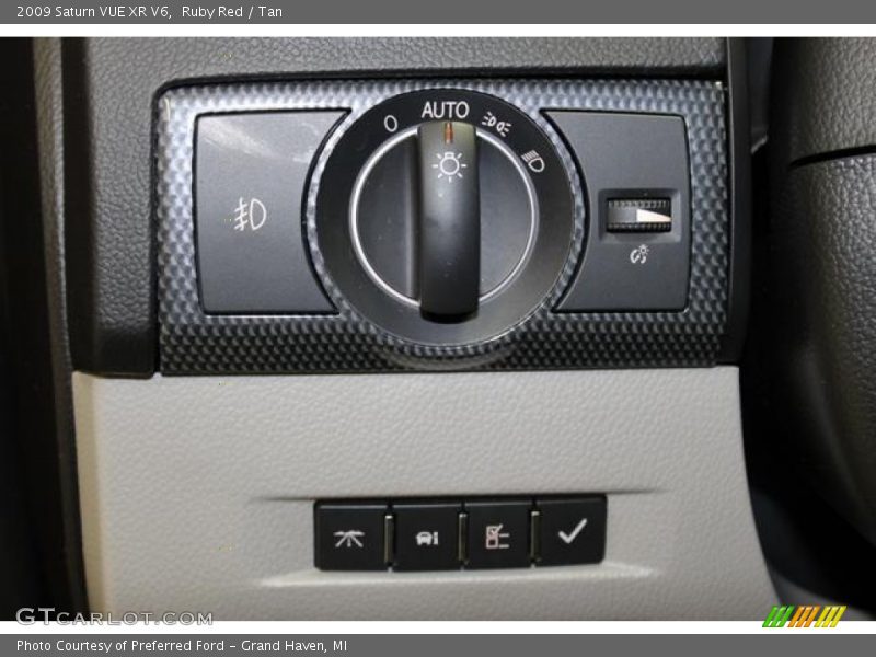 Ruby Red / Tan 2009 Saturn VUE XR V6