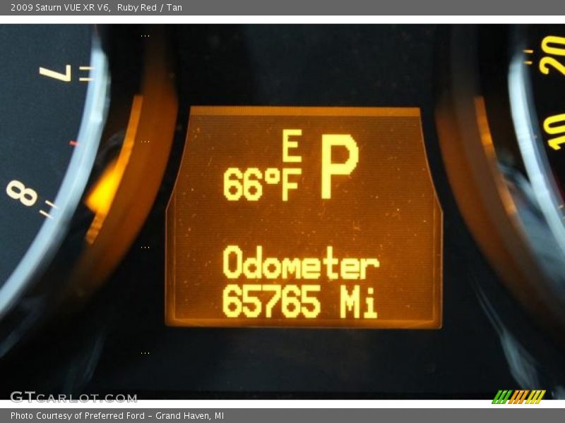Ruby Red / Tan 2009 Saturn VUE XR V6