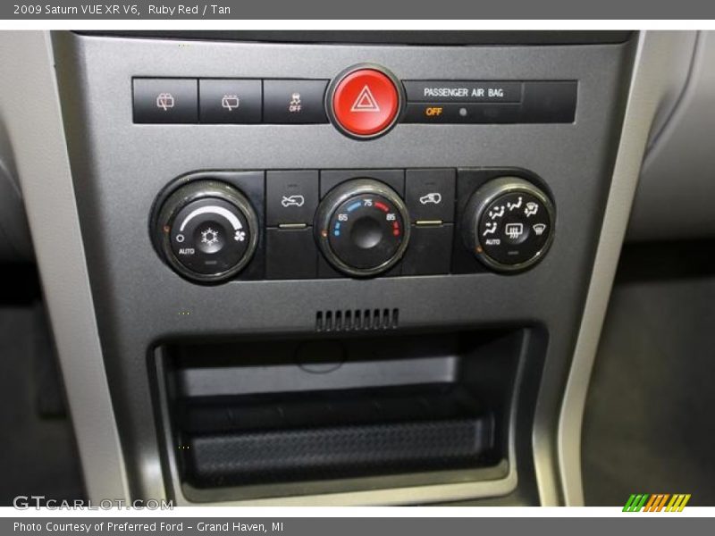 Ruby Red / Tan 2009 Saturn VUE XR V6
