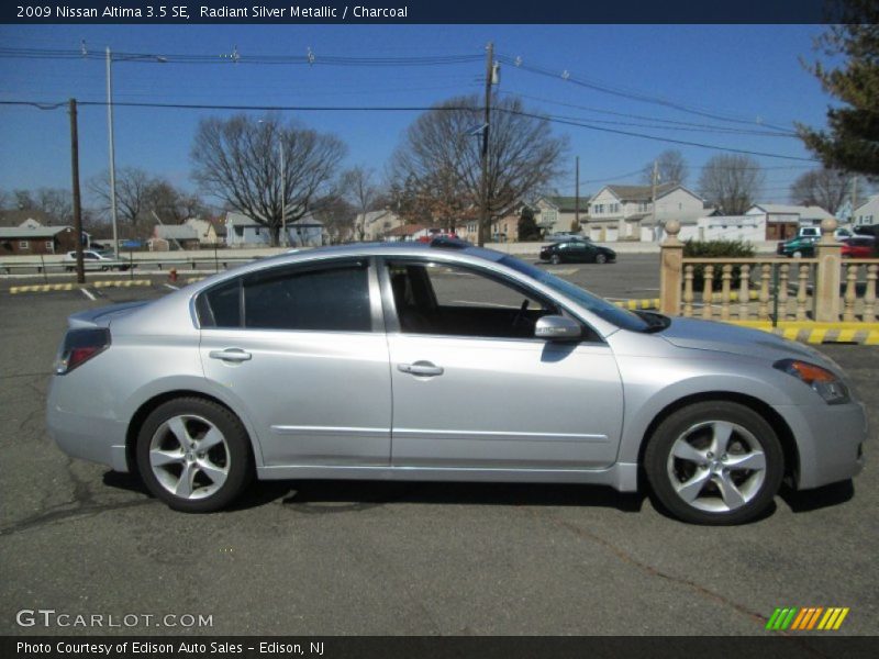 Radiant Silver Metallic / Charcoal 2009 Nissan Altima 3.5 SE