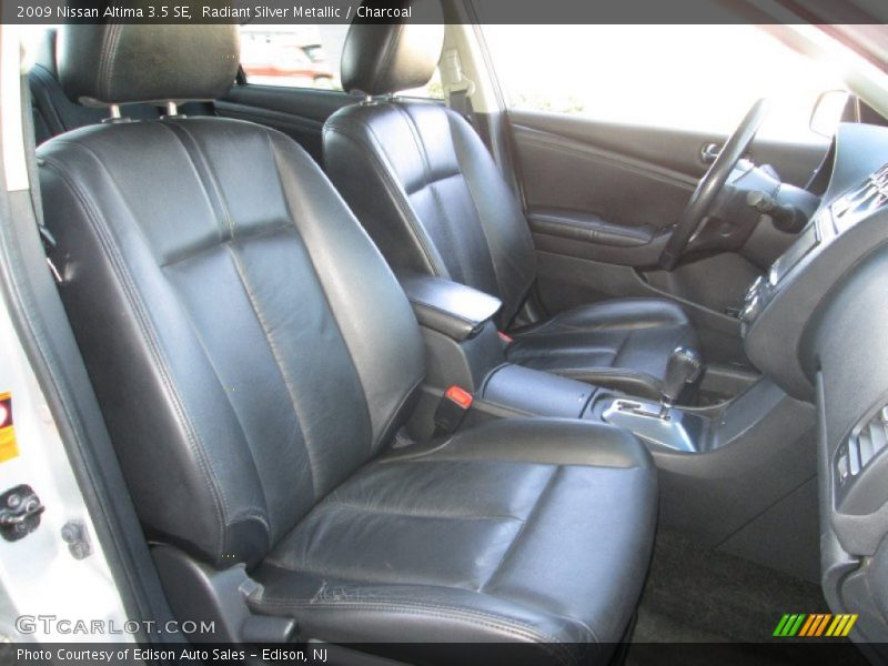 Radiant Silver Metallic / Charcoal 2009 Nissan Altima 3.5 SE
