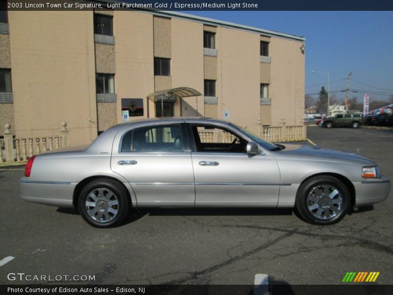 Light Parchment Gold / Espresso/Medium Light Stone 2003 Lincoln Town Car Signature