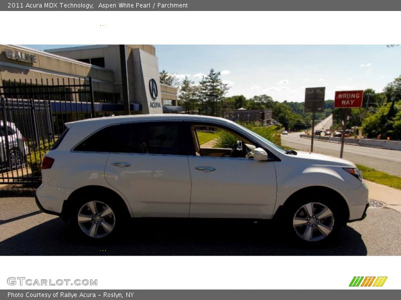 Aspen White Pearl / Parchment 2011 Acura MDX Technology