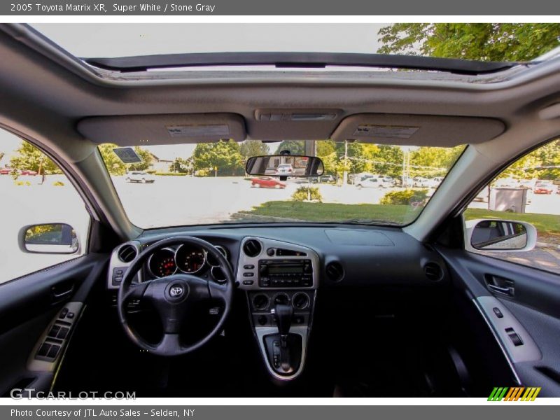 Super White / Stone Gray 2005 Toyota Matrix XR