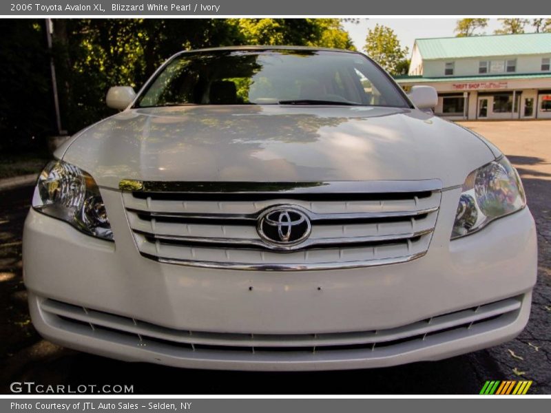 Blizzard White Pearl / Ivory 2006 Toyota Avalon XL