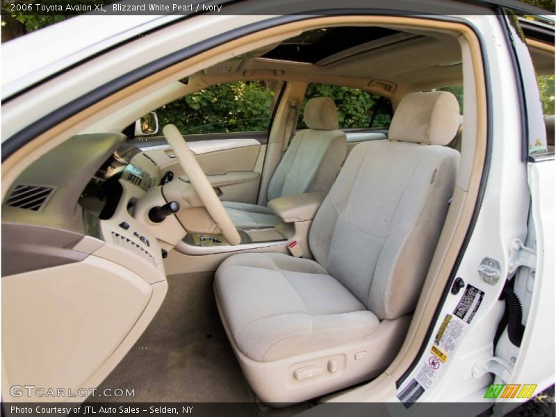 Blizzard White Pearl / Ivory 2006 Toyota Avalon XL