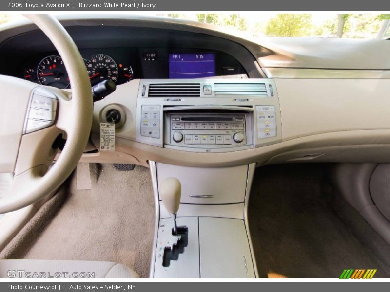 Blizzard White Pearl / Ivory 2006 Toyota Avalon XL