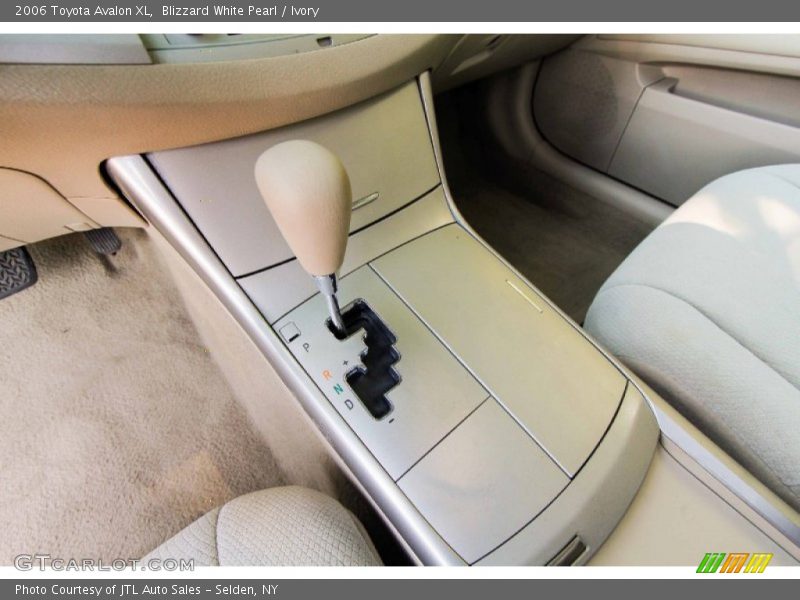 Blizzard White Pearl / Ivory 2006 Toyota Avalon XL