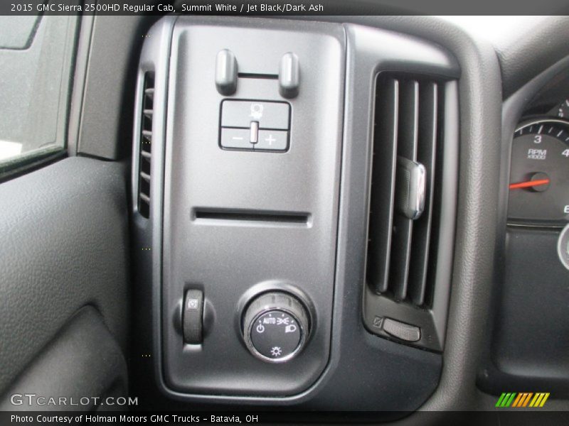 Controls of 2015 Sierra 2500HD Regular Cab