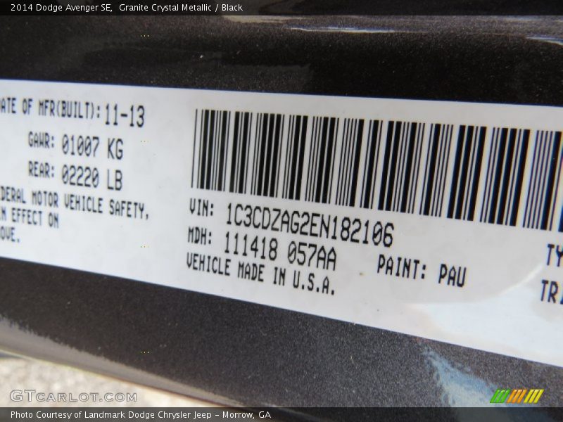 Granite Crystal Metallic / Black 2014 Dodge Avenger SE