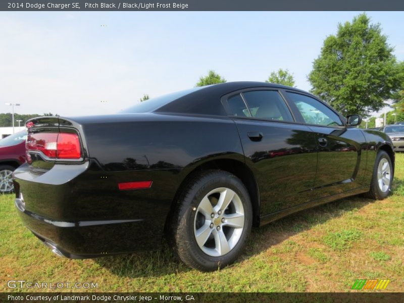 Pitch Black / Black/Light Frost Beige 2014 Dodge Charger SE