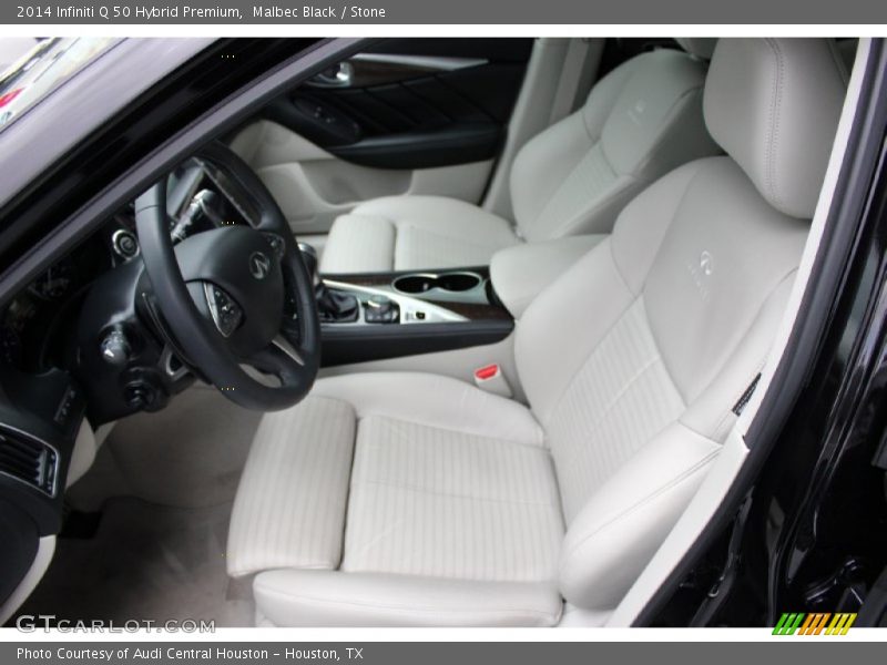 Front Seat of 2014 Q 50 Hybrid Premium