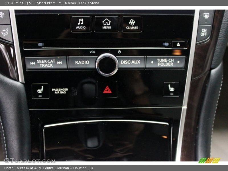 Controls of 2014 Q 50 Hybrid Premium