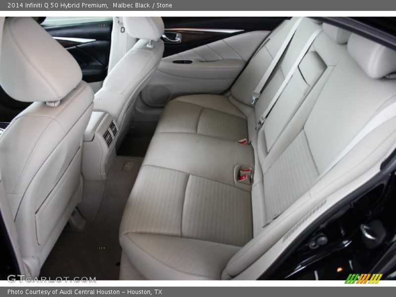 Rear Seat of 2014 Q 50 Hybrid Premium