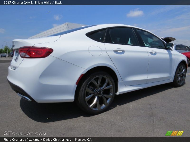 Bright White / Black 2015 Chrysler 200 S