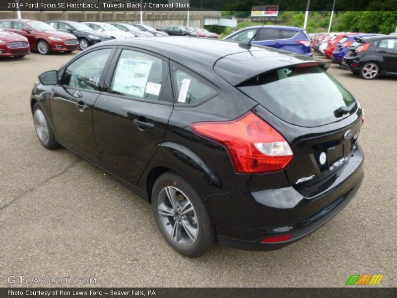 Tuxedo Black / Charcoal Black 2014 Ford Focus SE Hatchback