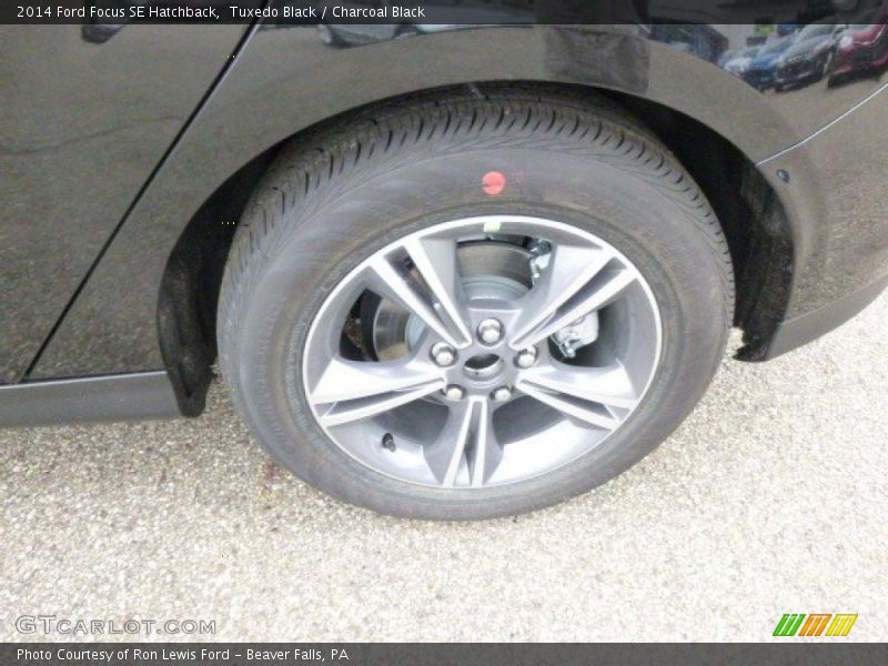 Tuxedo Black / Charcoal Black 2014 Ford Focus SE Hatchback
