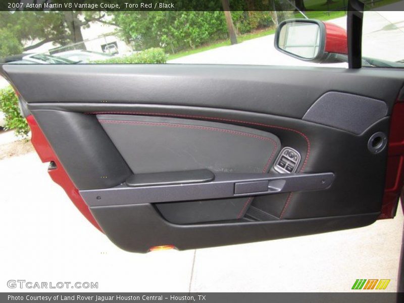 Door Panel of 2007 V8 Vantage Coupe