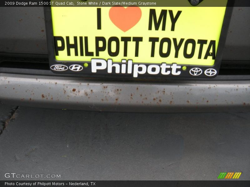 Stone White / Dark Slate/Medium Graystone 2009 Dodge Ram 1500 ST Quad Cab