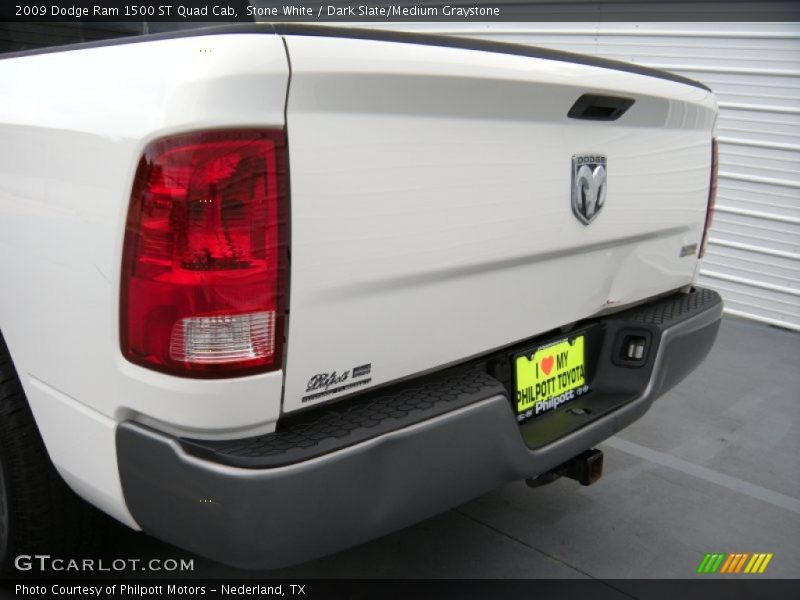 Stone White / Dark Slate/Medium Graystone 2009 Dodge Ram 1500 ST Quad Cab
