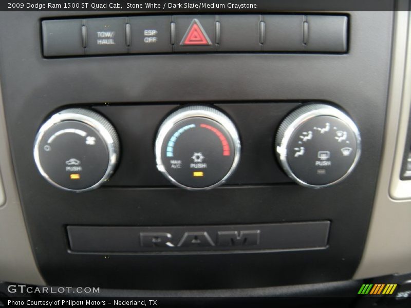 Stone White / Dark Slate/Medium Graystone 2009 Dodge Ram 1500 ST Quad Cab