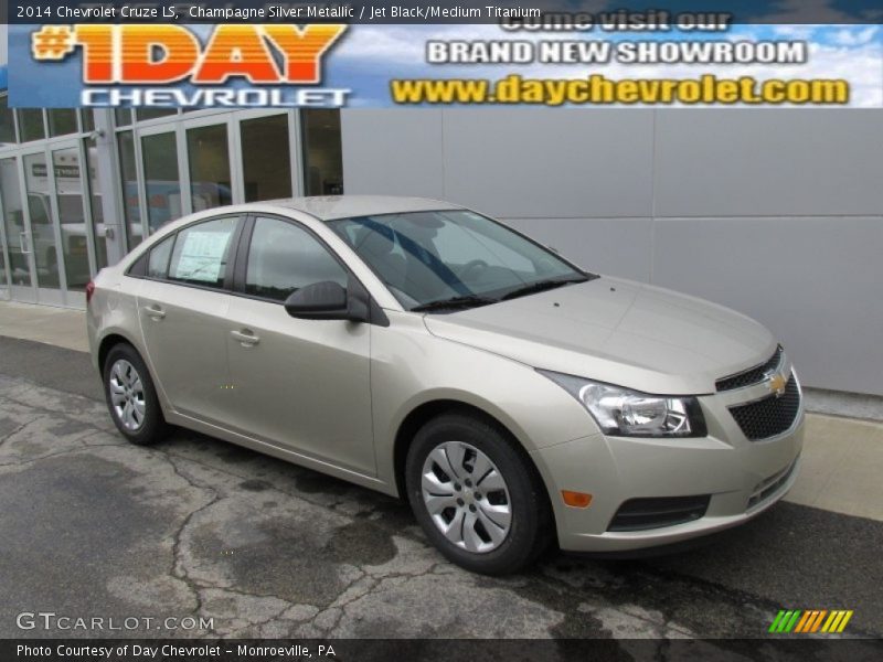 Champagne Silver Metallic / Jet Black/Medium Titanium 2014 Chevrolet Cruze LS