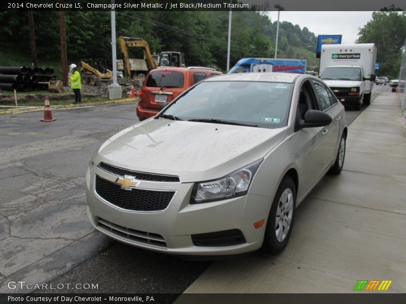 Champagne Silver Metallic / Jet Black/Medium Titanium 2014 Chevrolet Cruze LS