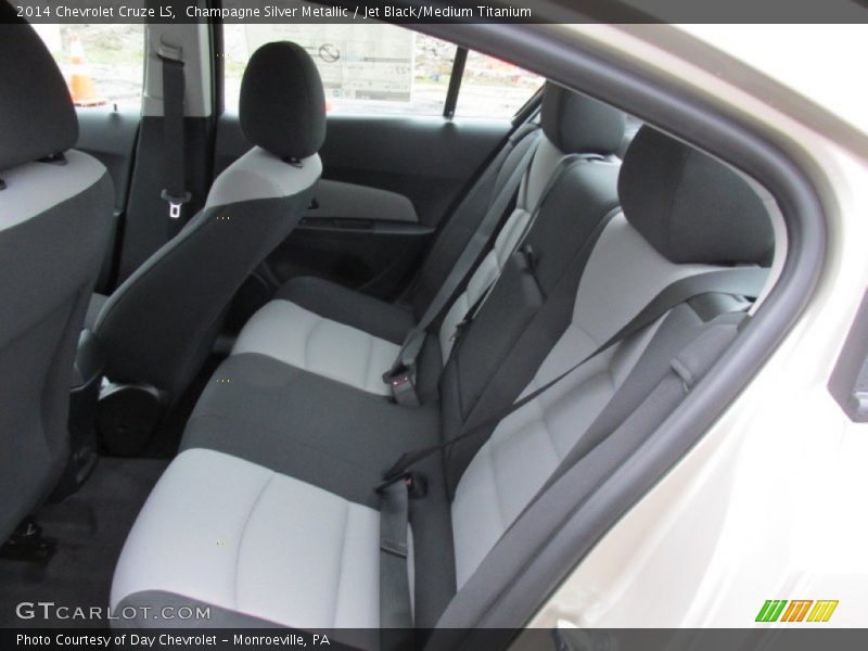 Champagne Silver Metallic / Jet Black/Medium Titanium 2014 Chevrolet Cruze LS
