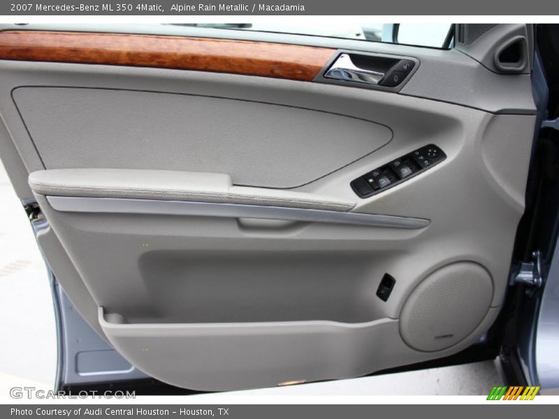Door Panel of 2007 ML 350 4Matic