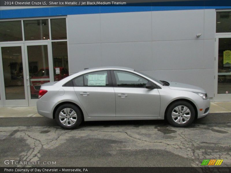 Silver Ice Metallic / Jet Black/Medium Titanium 2014 Chevrolet Cruze LS