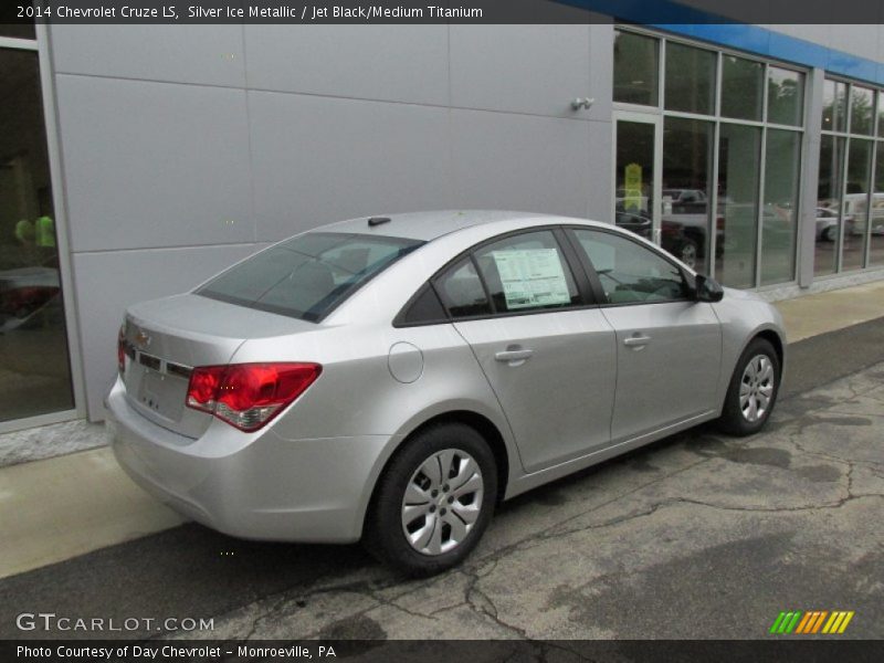 Silver Ice Metallic / Jet Black/Medium Titanium 2014 Chevrolet Cruze LS