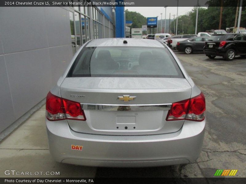 Silver Ice Metallic / Jet Black/Medium Titanium 2014 Chevrolet Cruze LS