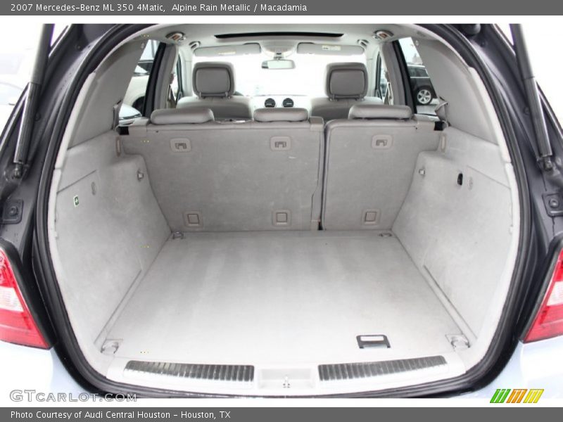  2007 ML 350 4Matic Trunk