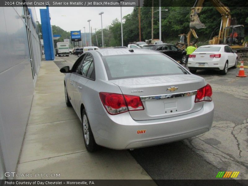 Silver Ice Metallic / Jet Black/Medium Titanium 2014 Chevrolet Cruze LS