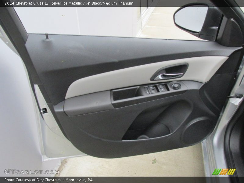 Silver Ice Metallic / Jet Black/Medium Titanium 2014 Chevrolet Cruze LS