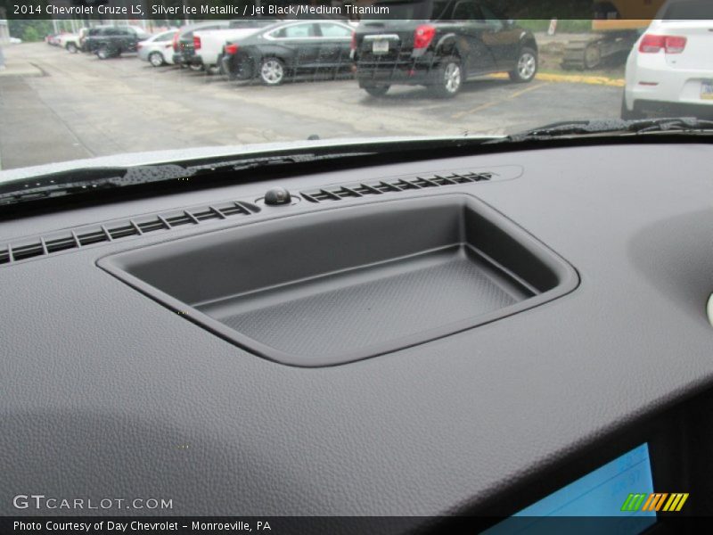 Silver Ice Metallic / Jet Black/Medium Titanium 2014 Chevrolet Cruze LS