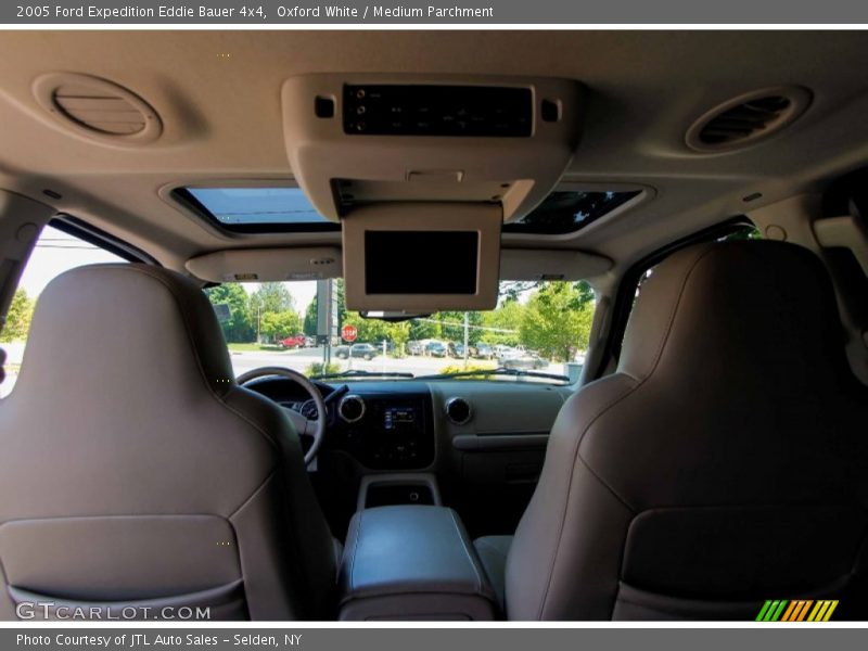 Oxford White / Medium Parchment 2005 Ford Expedition Eddie Bauer 4x4