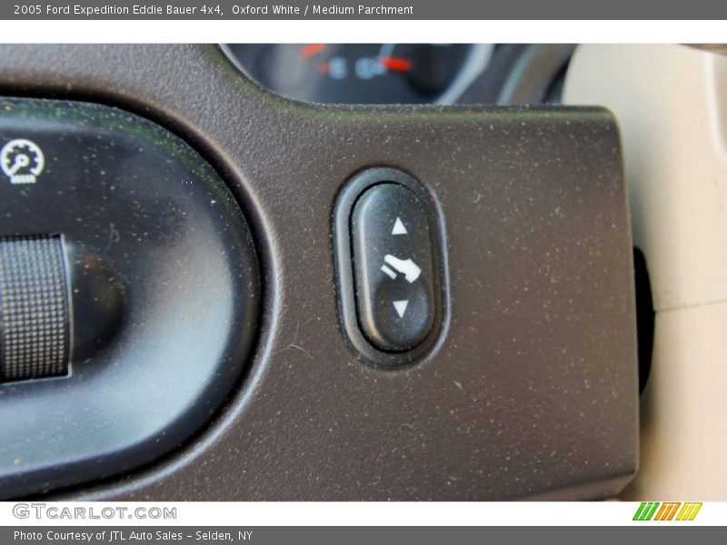 Oxford White / Medium Parchment 2005 Ford Expedition Eddie Bauer 4x4