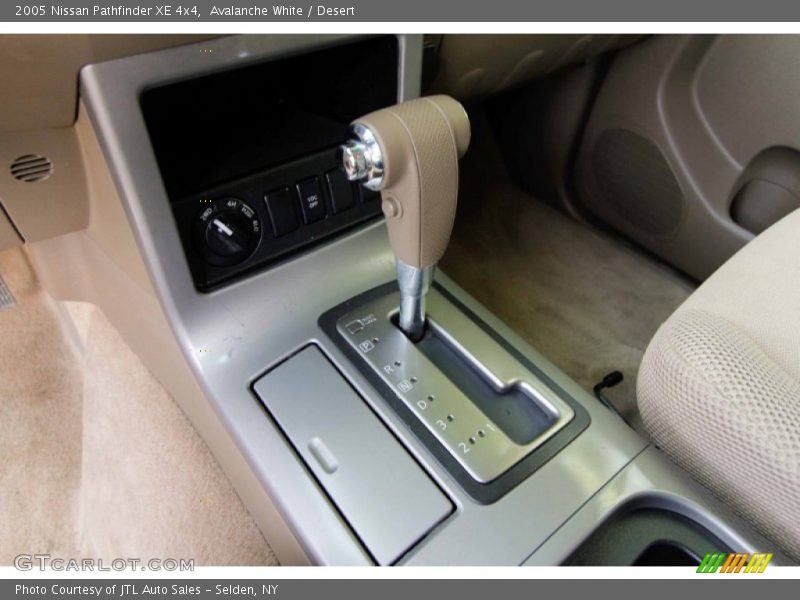 Avalanche White / Desert 2005 Nissan Pathfinder XE 4x4