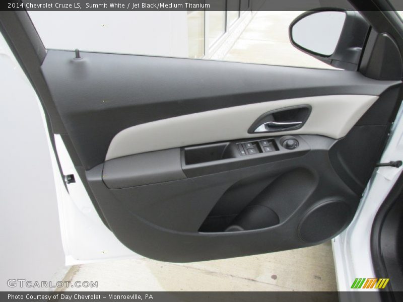 Summit White / Jet Black/Medium Titanium 2014 Chevrolet Cruze LS