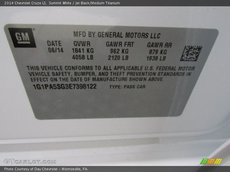 Summit White / Jet Black/Medium Titanium 2014 Chevrolet Cruze LS
