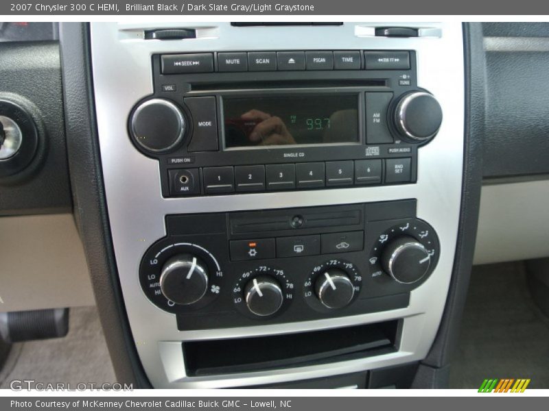 Controls of 2007 300 C HEMI