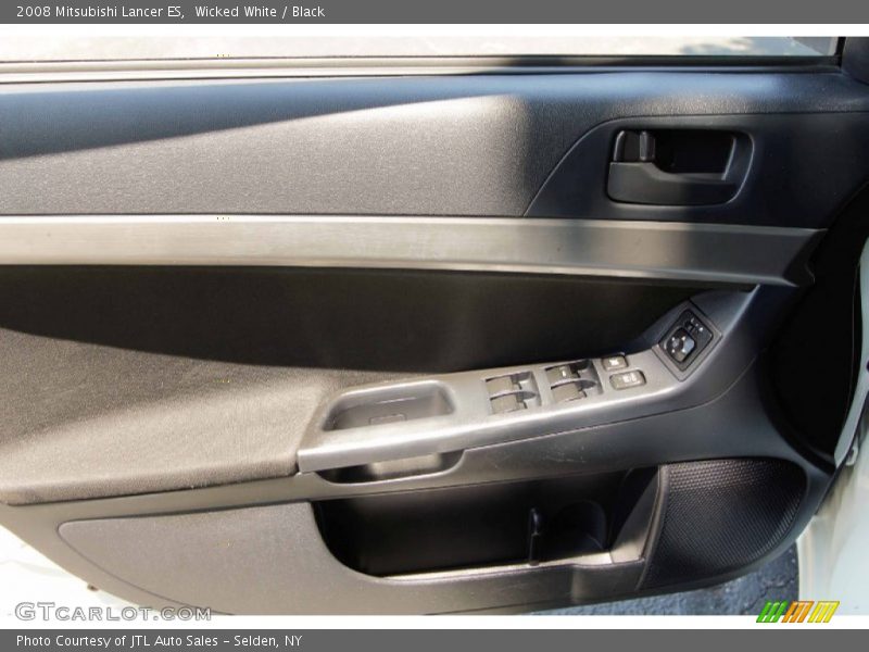 Wicked White / Black 2008 Mitsubishi Lancer ES