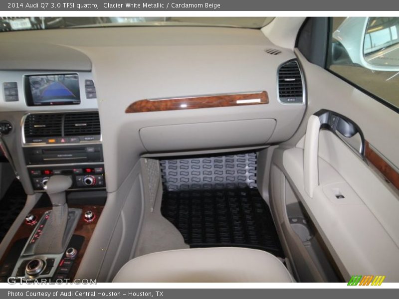 Dashboard of 2014 Q7 3.0 TFSI quattro