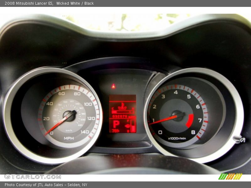Wicked White / Black 2008 Mitsubishi Lancer ES