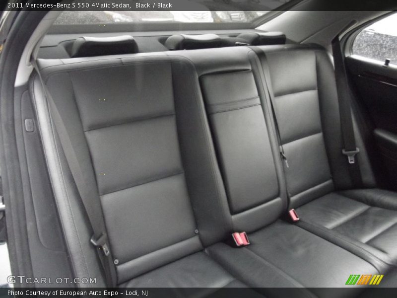 Black / Black 2011 Mercedes-Benz S 550 4Matic Sedan