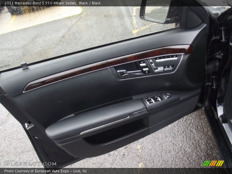 Black / Black 2011 Mercedes-Benz S 550 4Matic Sedan